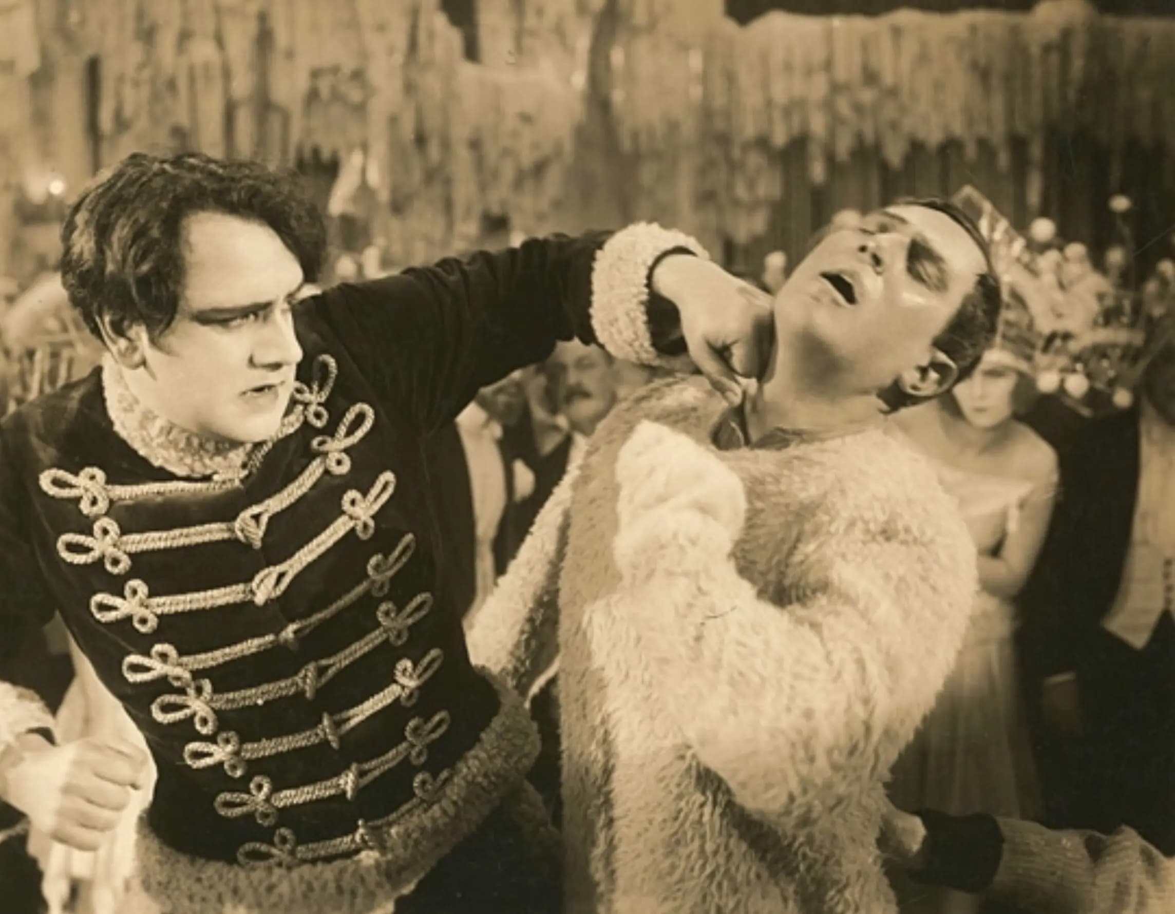 Auf gefährlichen Spuren poster – Cult Cinema Archive