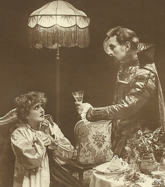 Die Silhouette des Teufels