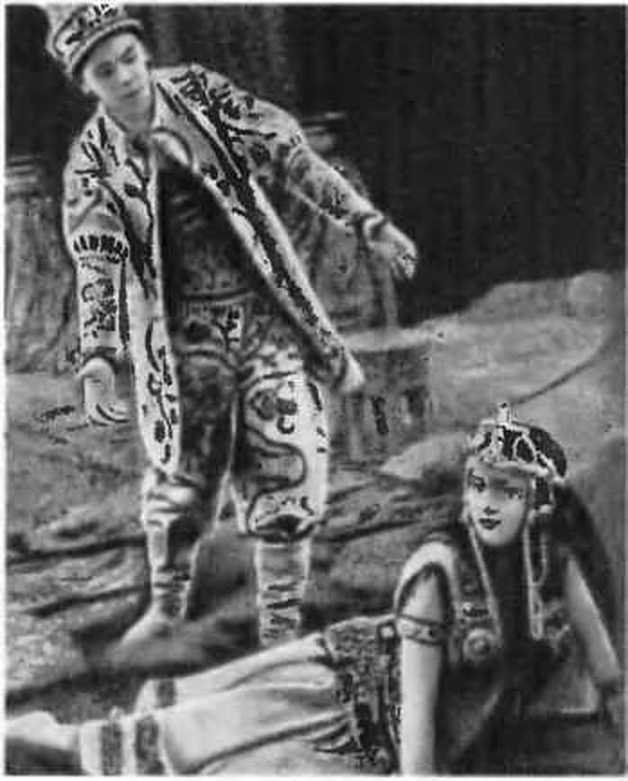 Pesn torzhestvuyushchey lyubvi poster