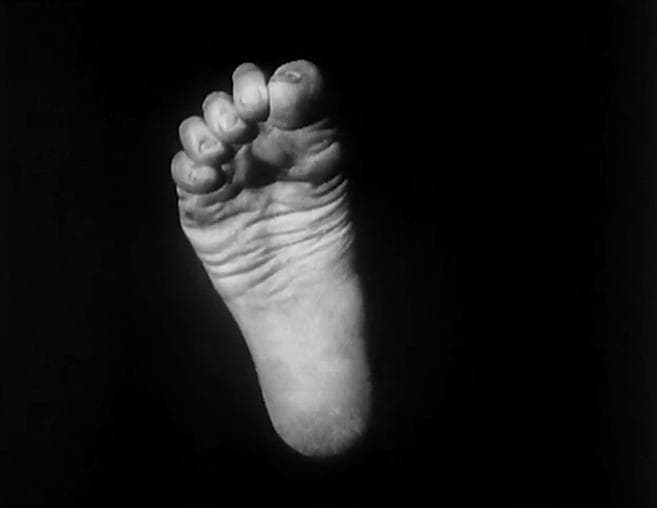 Le pied qui étreint poster – Cult Cinema