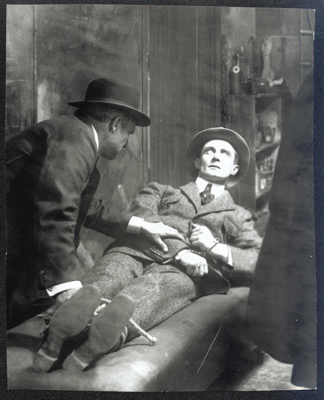 Manden med de ni Fingre III