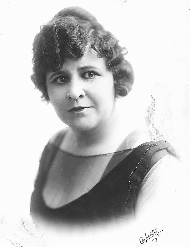 Lillian Leighton