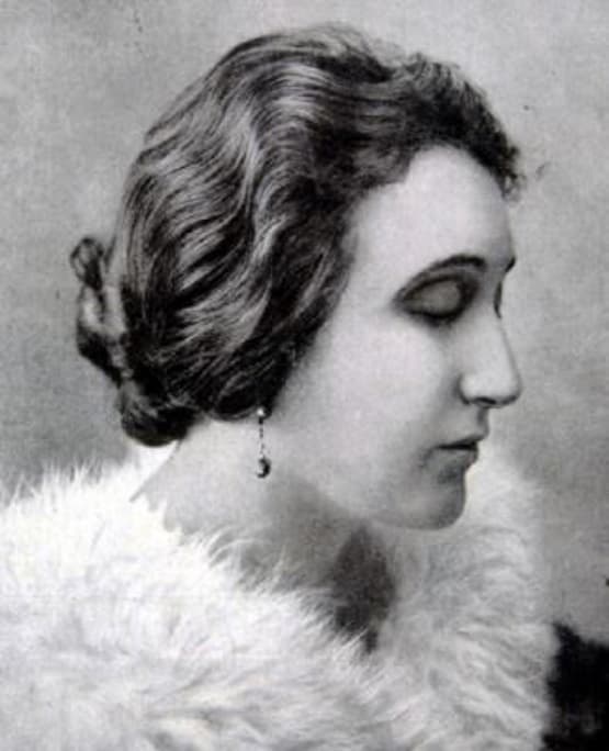 Léontine Massart