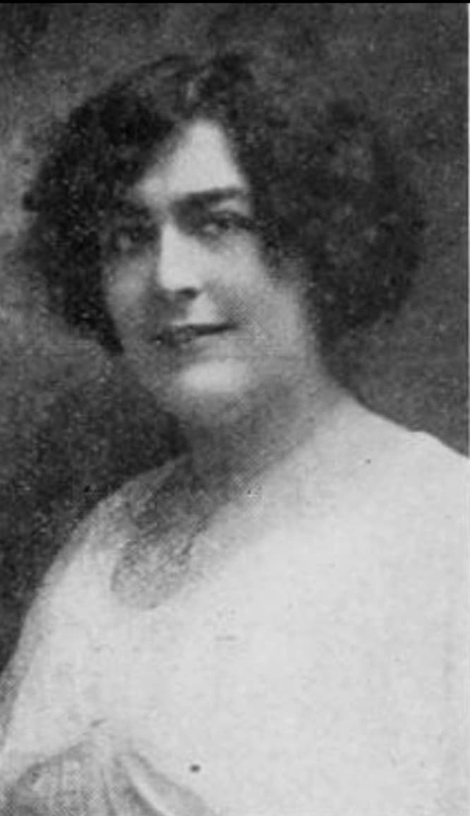 Lillian Niederaur