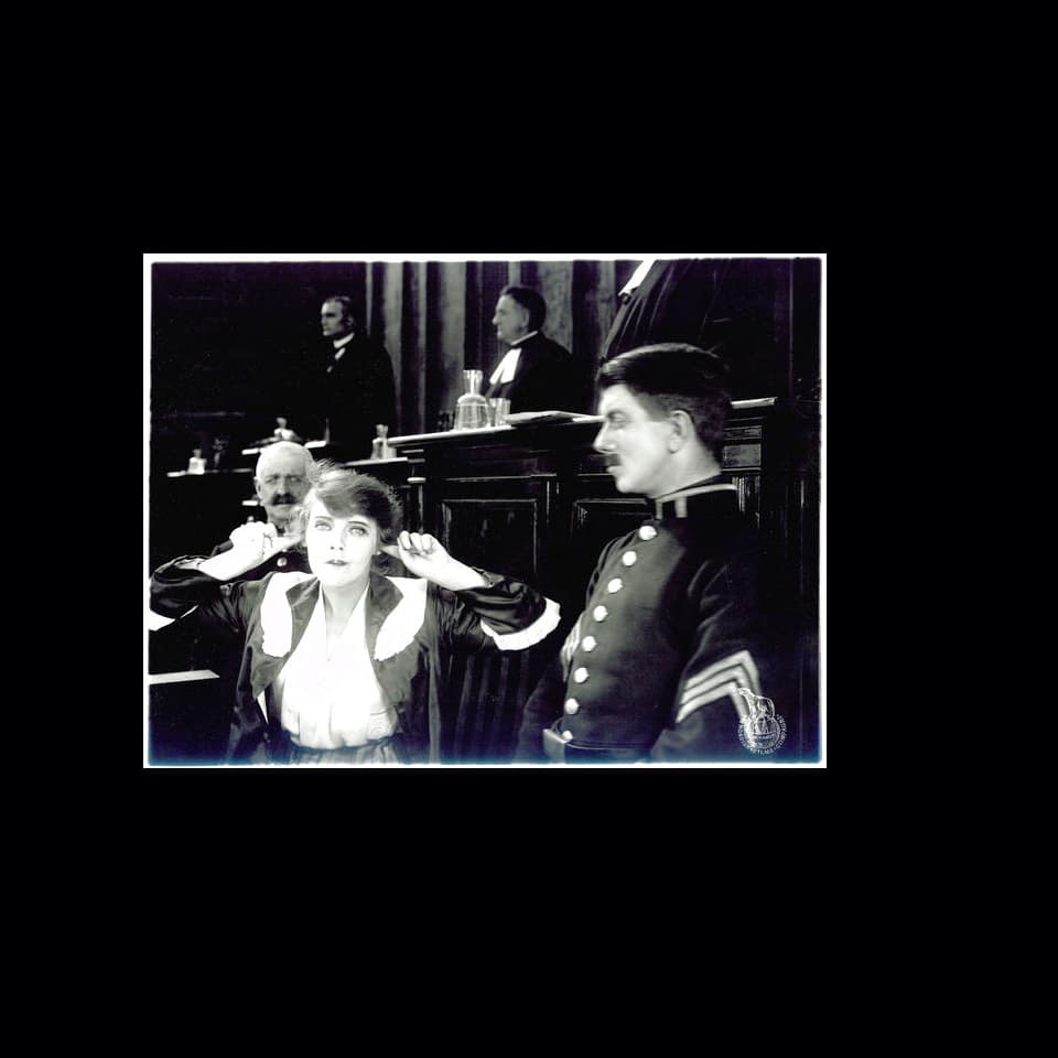 Lavinen poster – Cult Cinema