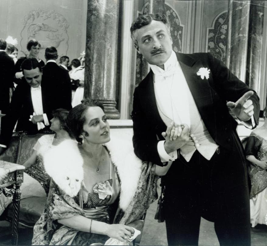 Selskabsdamen poster